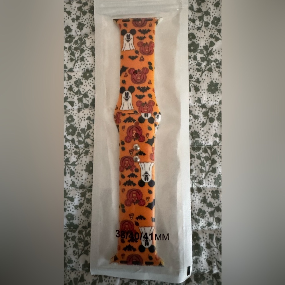 Disney Halloween Themed Apple Watch Band - 38/40/41 MM - Picture 2 of 3